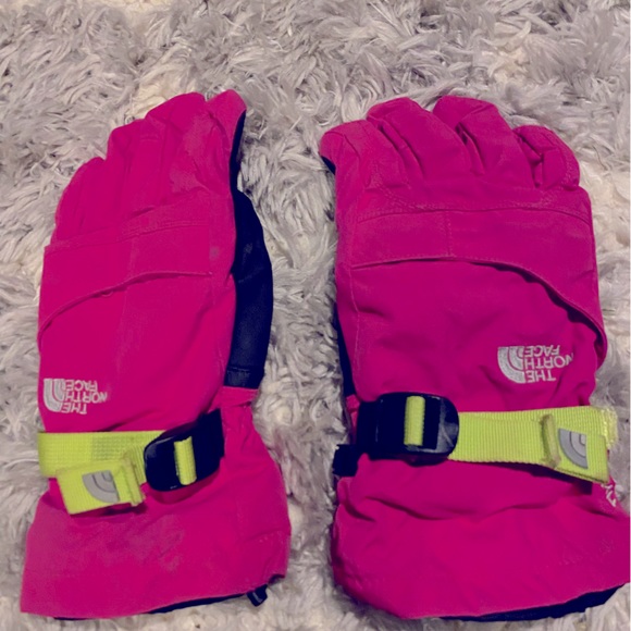 Youth Large The North Face Gloves. Hot pink. - Picture 1 of 2